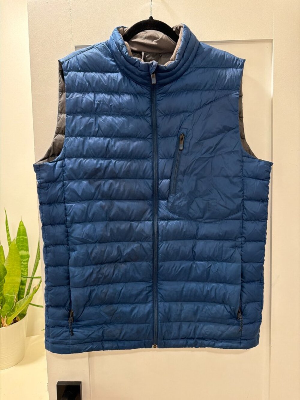 Burton AK Down Puffer Vest Mens Large Blue Full Zip Puffy Quilted